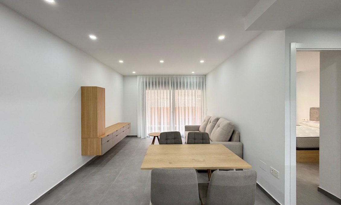 Resale - Apartment -
Torrevieja - Estacion De Autobuses
