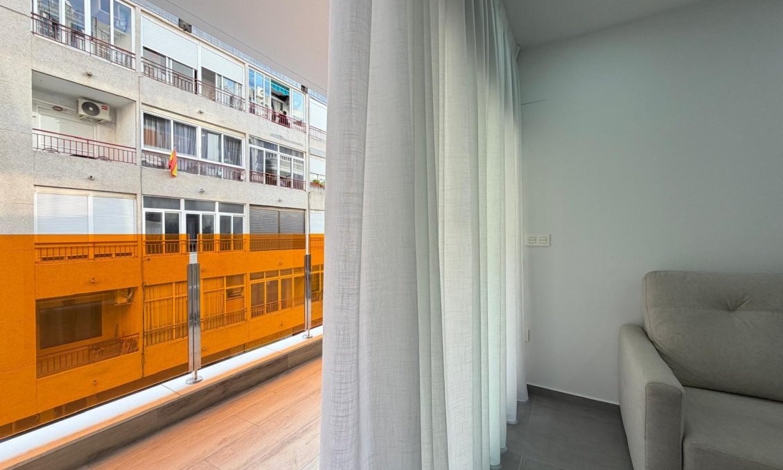 Resale - Apartment -
Torrevieja - Estacion De Autobuses