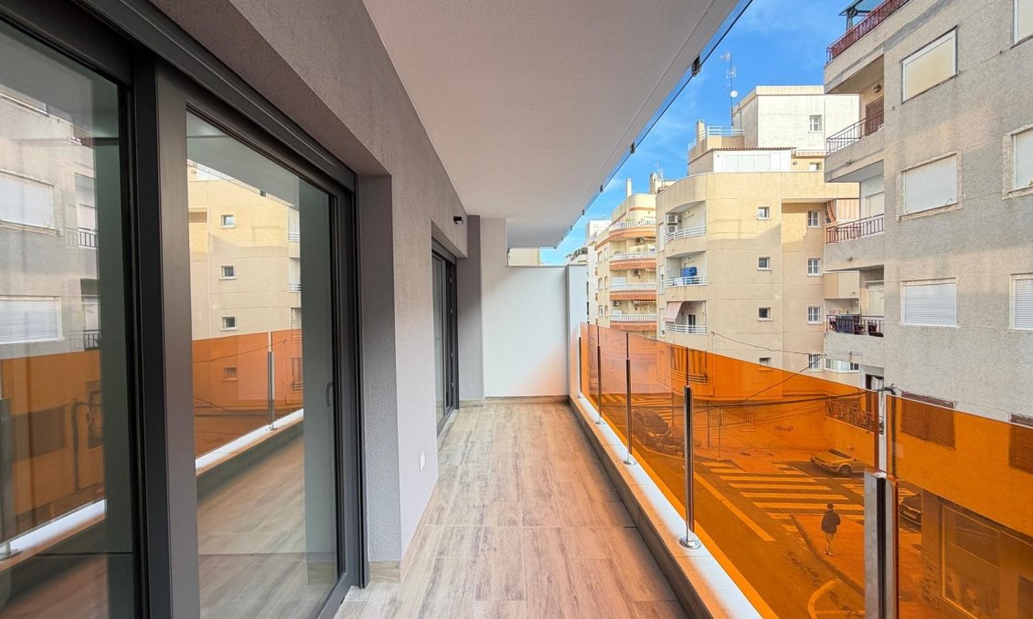 Resale - Apartment -
Torrevieja - Estacion De Autobuses