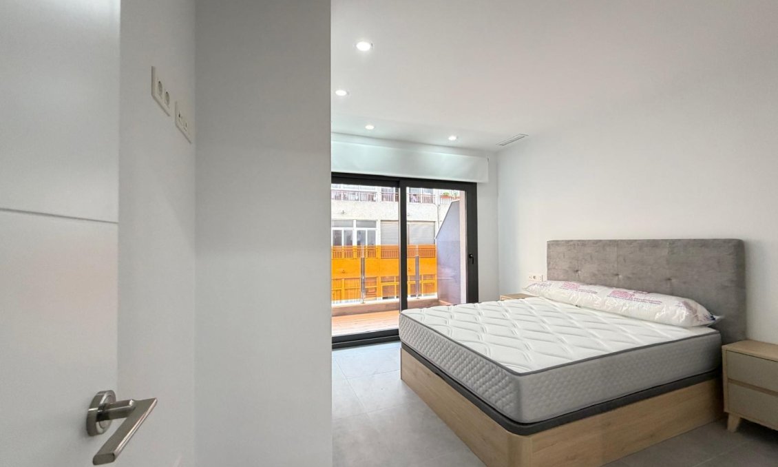 Resale - Apartment -
Torrevieja - Estacion De Autobuses