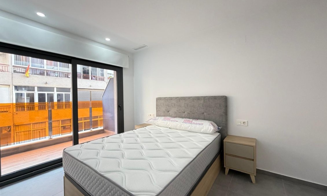 Resale - Apartment -
Torrevieja - Estacion De Autobuses