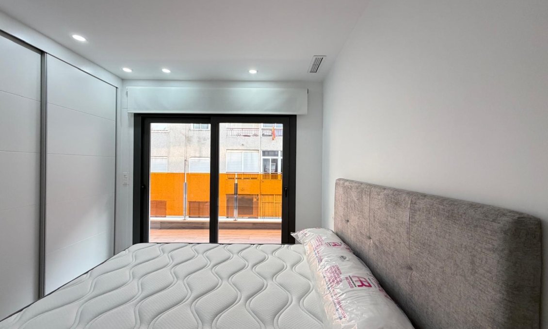 Resale - Apartment -
Torrevieja - Estacion De Autobuses