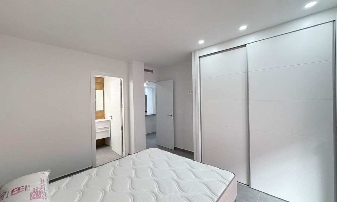 Resale - Apartment -
Torrevieja - Estacion De Autobuses