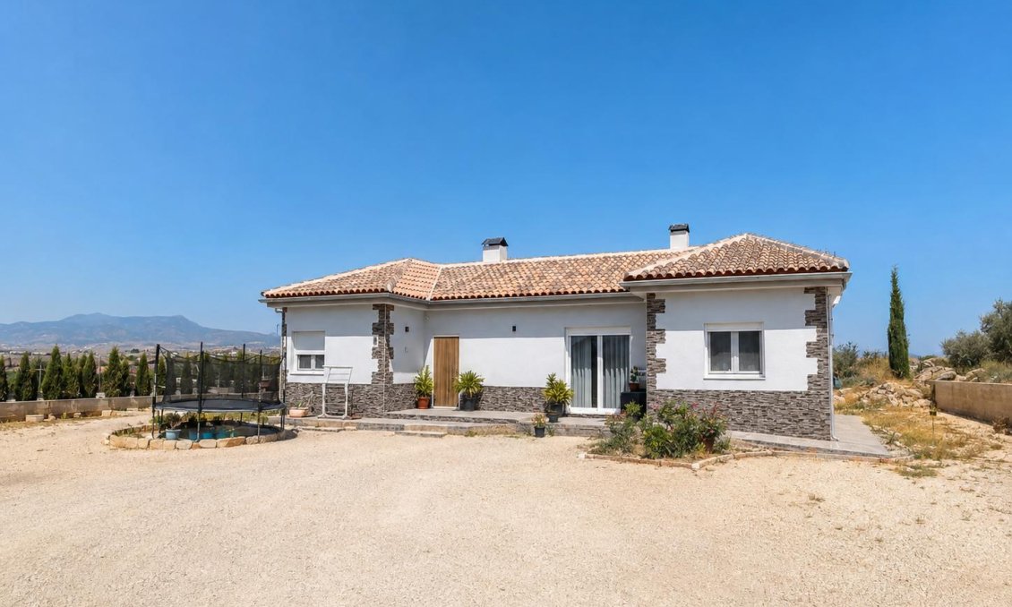 Resale - Villa -
Pinoso - Inland