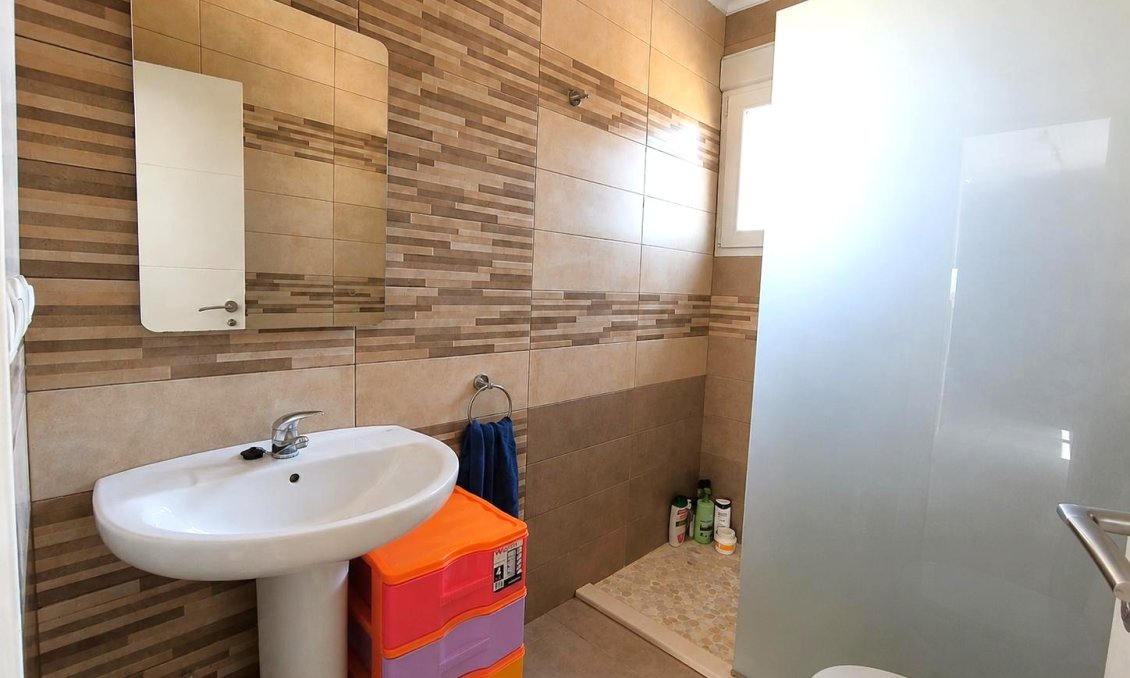 Resale - Villa -
Pinoso - Inland