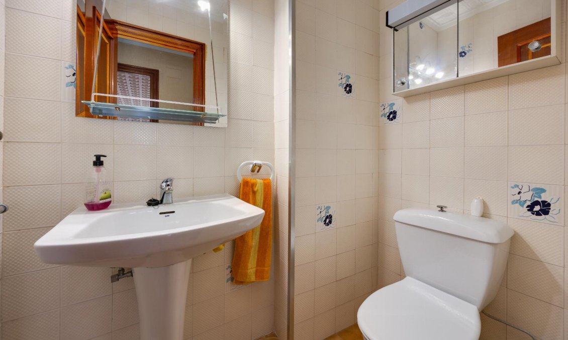 Revânzare - Apartament -
Torrevieja - Costa Blanca