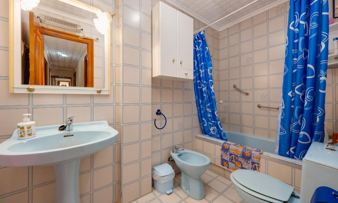 Revânzare - Apartament -
Torrevieja - Costa Blanca