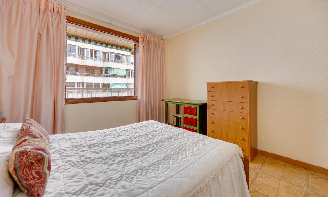 Revânzare - Apartament -
Torrevieja - Costa Blanca