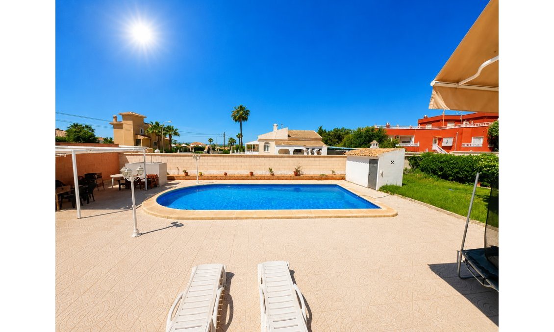 Segunda mano - Villa -
Torrevieja - Costa Blanca
