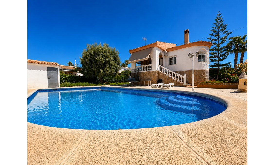 Segunda mano - Villa -
Torrevieja - Costa Blanca