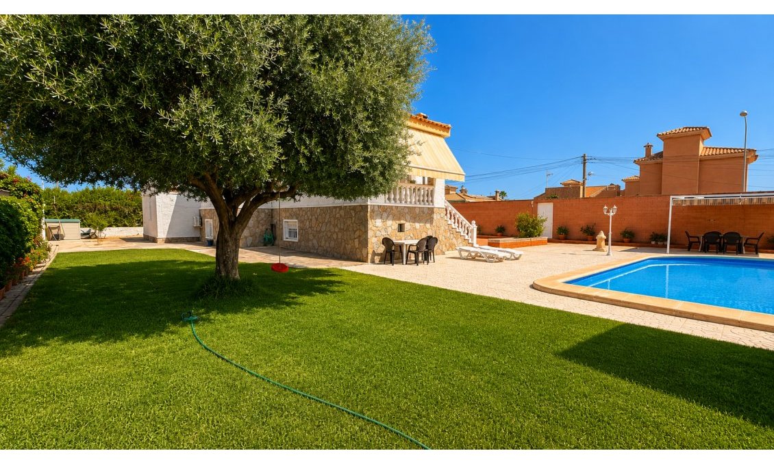 Segunda mano - Villa -
Torrevieja - Costa Blanca
