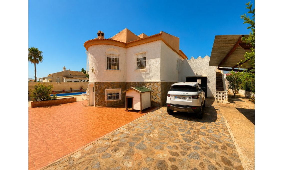 Segunda mano - Villa -
Torrevieja - Costa Blanca