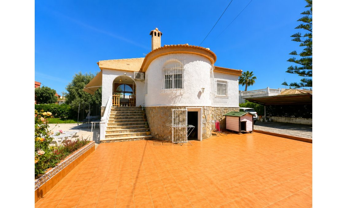 Segunda mano - Villa -
Torrevieja - Costa Blanca