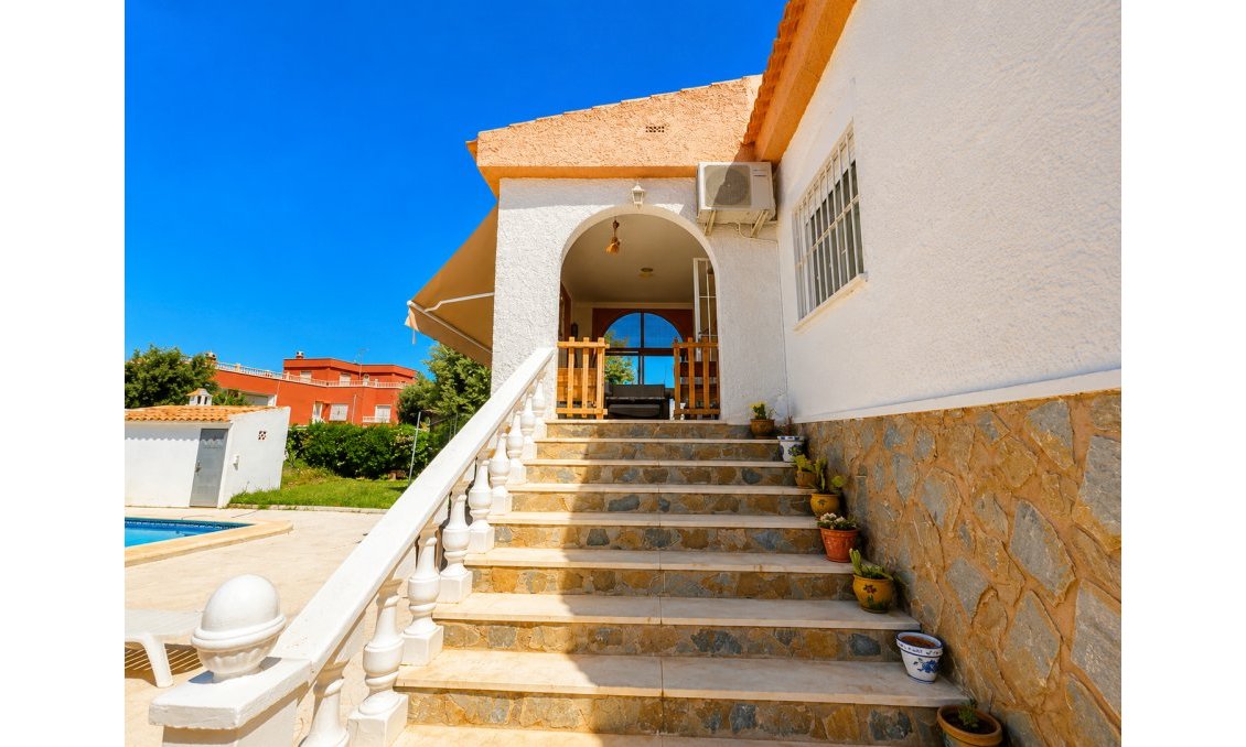 Segunda mano - Villa -
Torrevieja - Costa Blanca