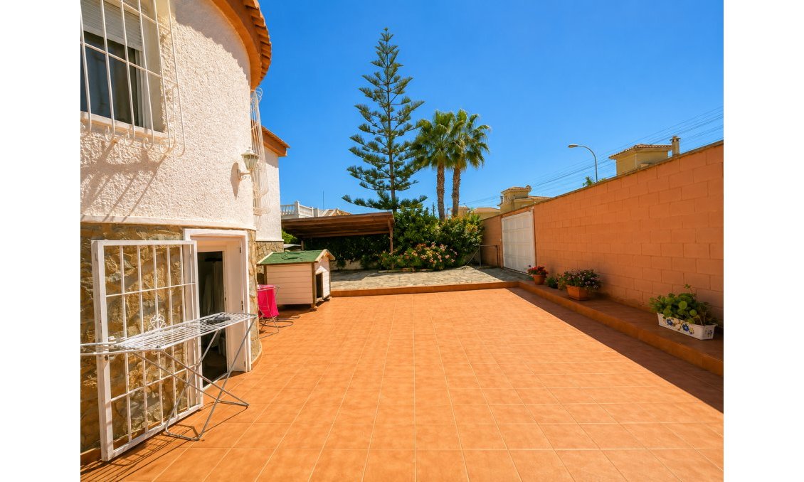 Segunda mano - Villa -
Torrevieja - Costa Blanca