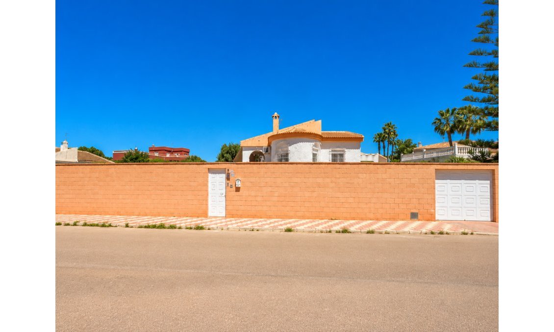 Segunda mano - Villa -
Torrevieja - Costa Blanca