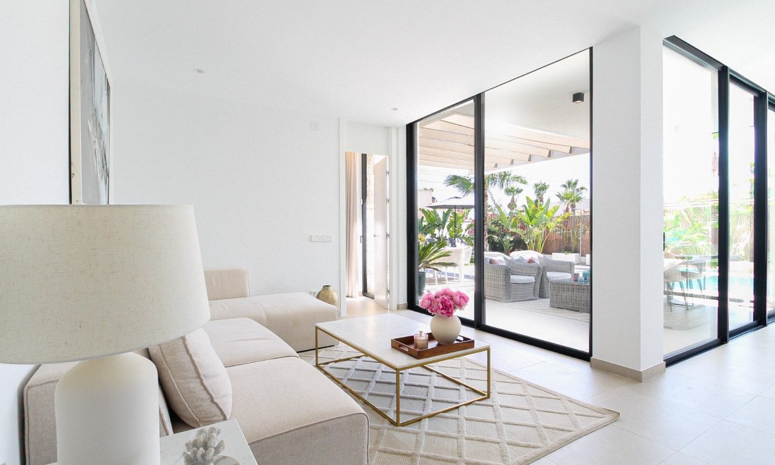 Resale - Villa -
Orihuela Costa - Costa Blanca