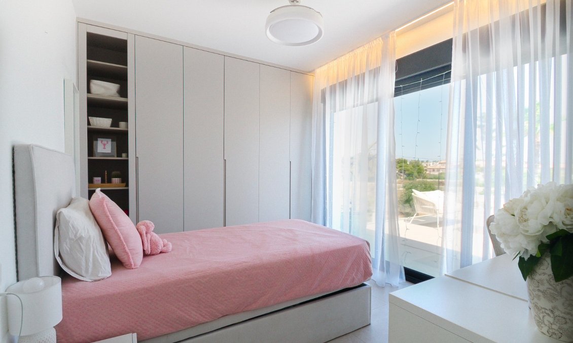 Resale - Villa -
Orihuela Costa - Costa Blanca