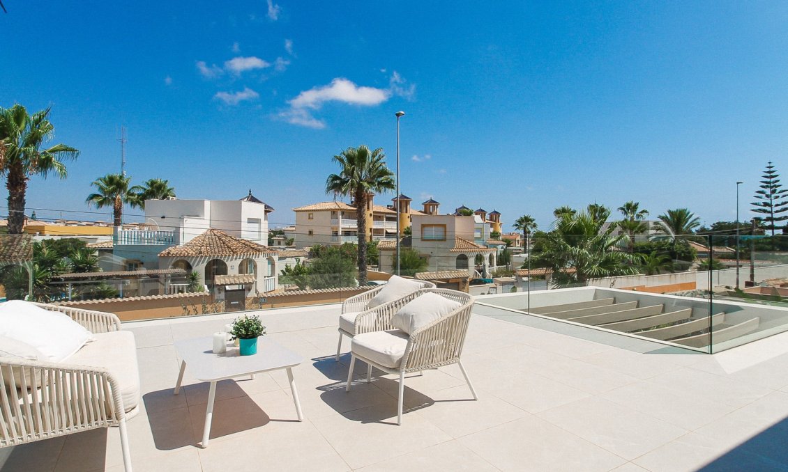 Resale - Villa -
Orihuela Costa - Costa Blanca