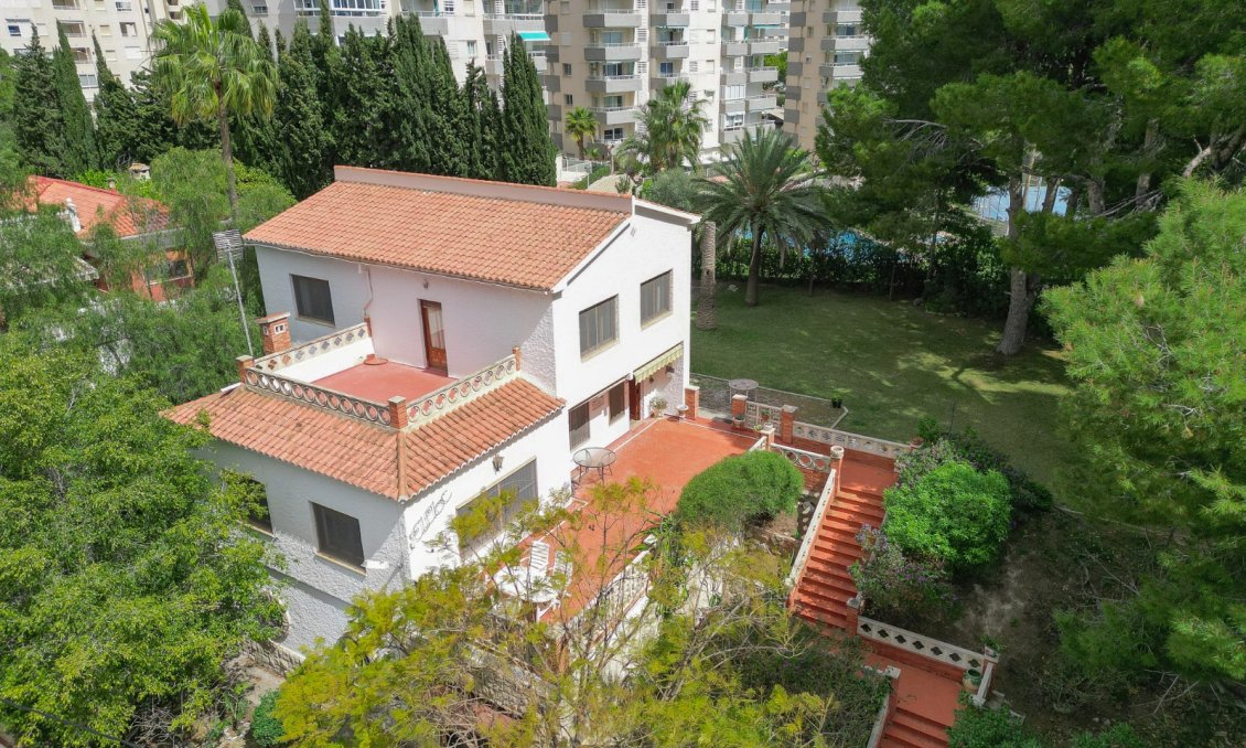 Resale - Villa -
El Campello - Costa Blanca