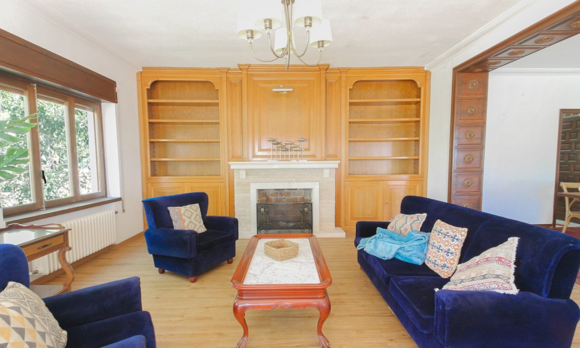 Resale - Villa -
El Campello - Costa Blanca