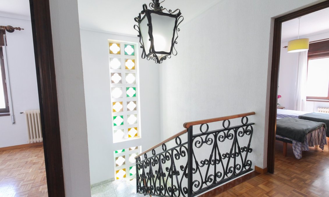 Resale - Villa -
El Campello - Costa Blanca