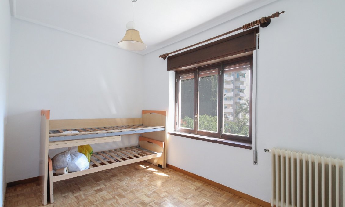 Resale - Villa -
El Campello - Costa Blanca