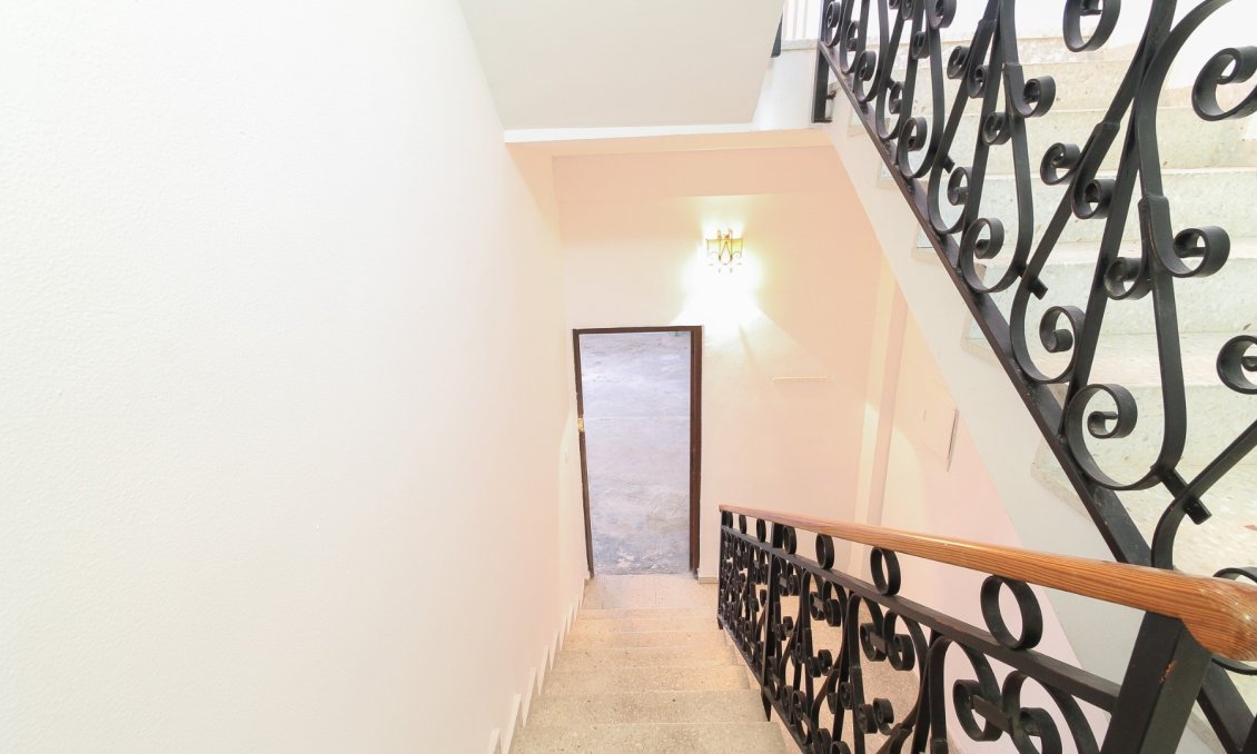 Resale - Villa -
El Campello - Costa Blanca