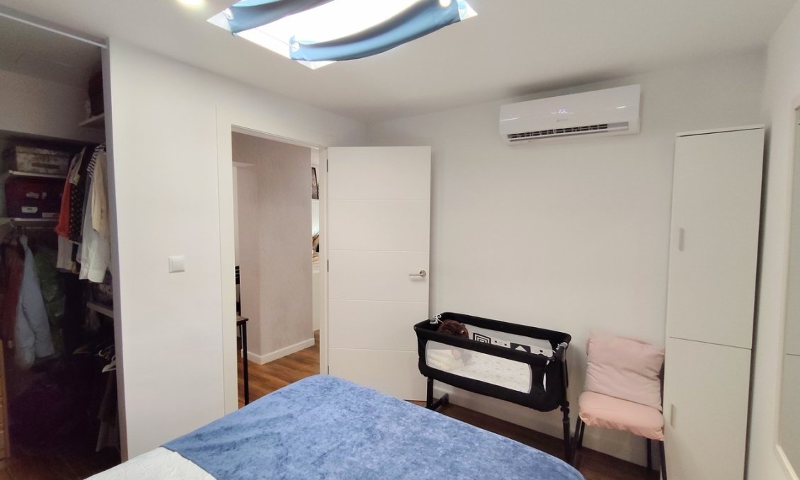 Használt Ingatlanok - Sorház -
Torrevieja - Costa Blanca