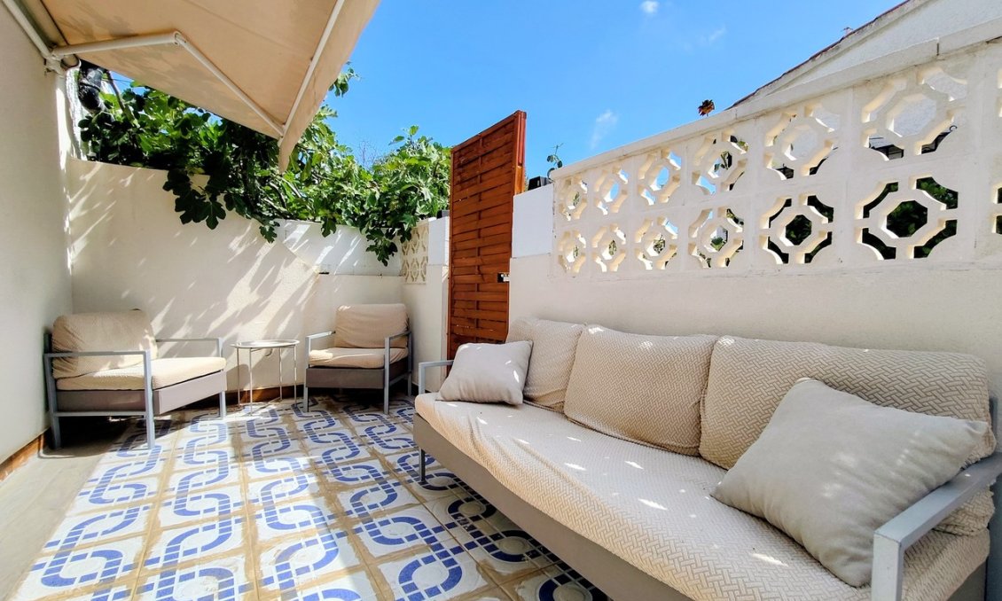 Használt Ingatlanok - Sorház -
Torrevieja - Costa Blanca
