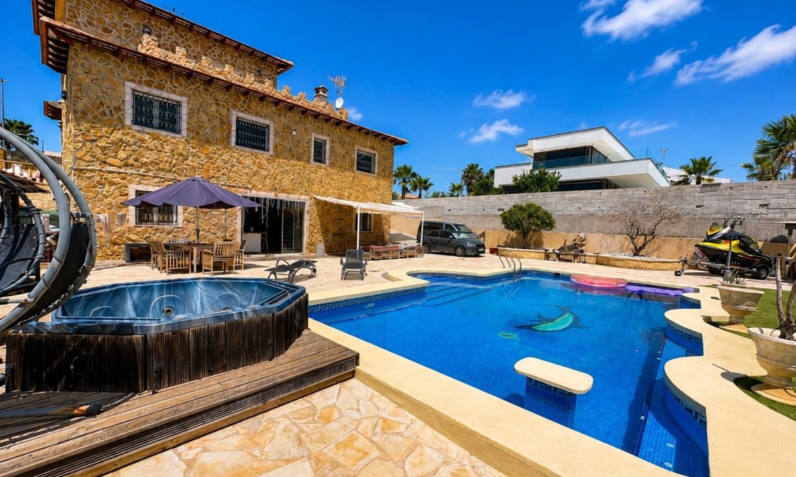Resale - Villa -
San Fulgencio - Costa Blanca