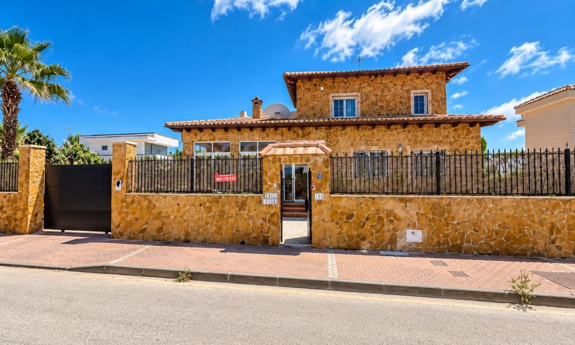 Resale - Villa -
San Fulgencio - Costa Blanca