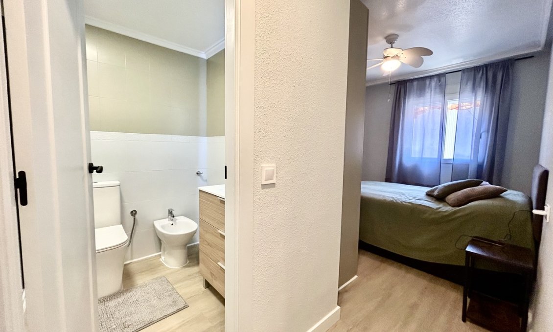 Használt Ingatlanok - Apartman -
Torrevieja - Costa Blanca