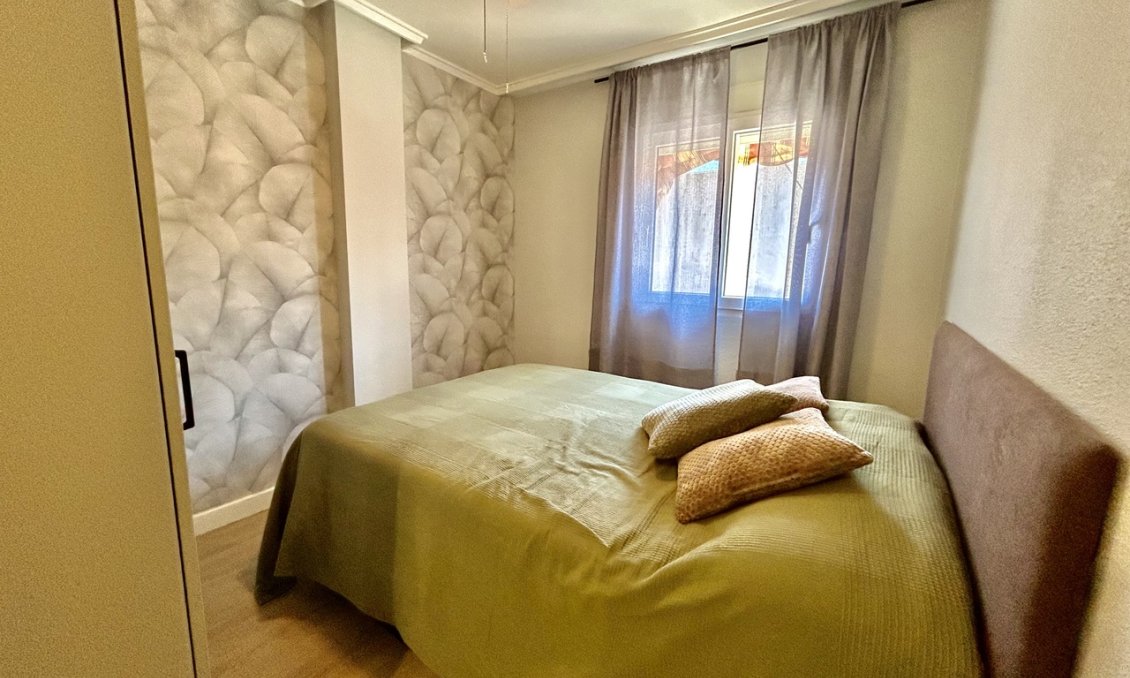 Használt Ingatlanok - Apartman -
Torrevieja - Costa Blanca
