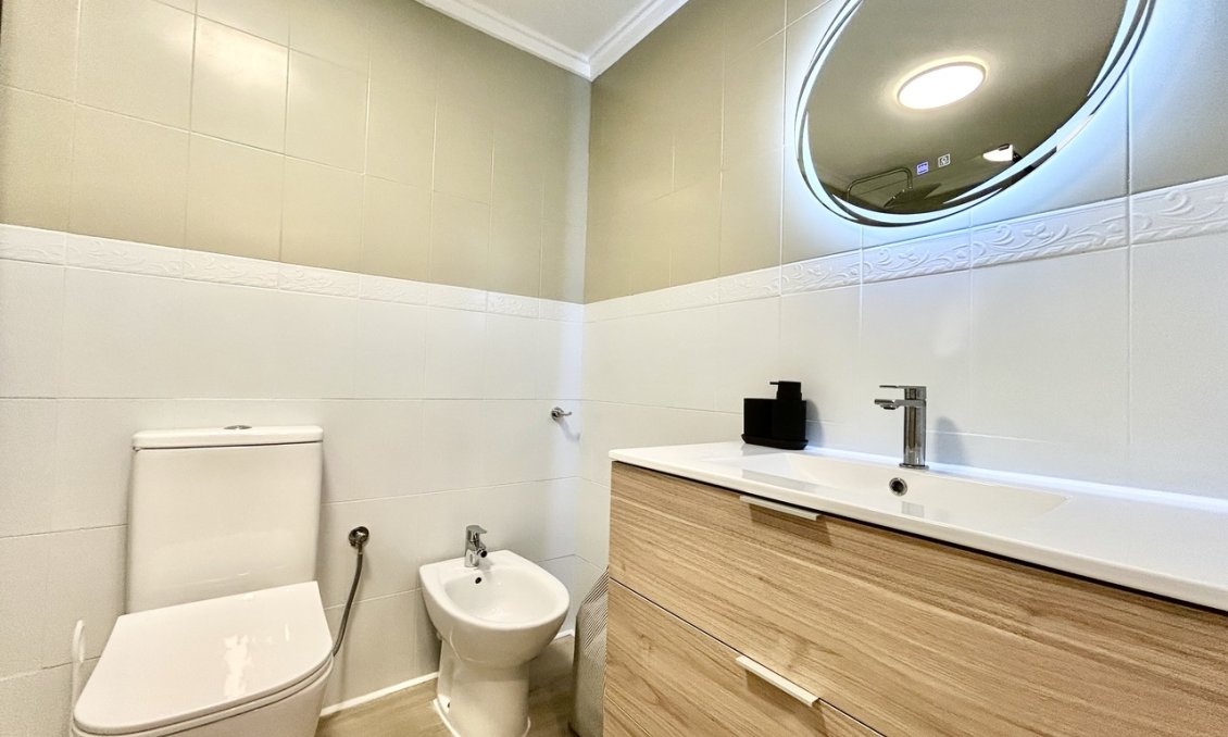 Használt Ingatlanok - Apartman -
Torrevieja - Costa Blanca