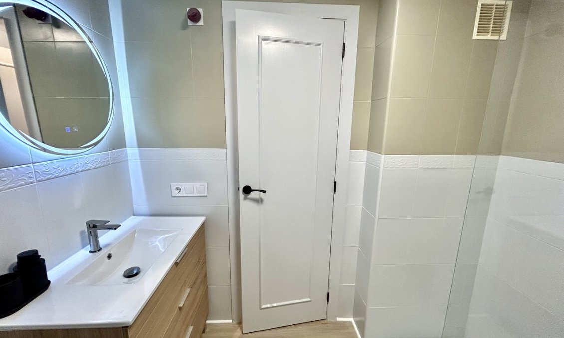 Használt Ingatlanok - Apartman -
Torrevieja - Costa Blanca
