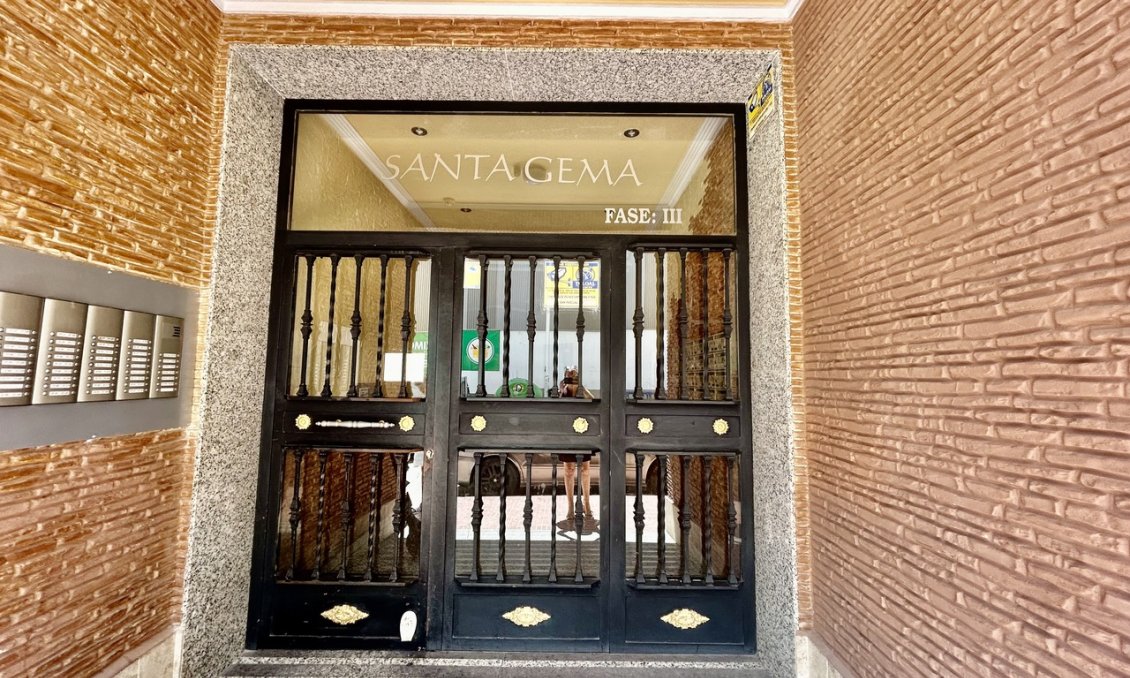 Használt Ingatlanok - Apartman -
Torrevieja - Costa Blanca