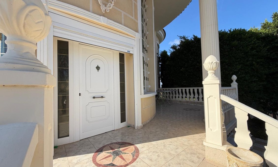 Használt Ingatlanok - Villa -
Rojales - La Fiesta