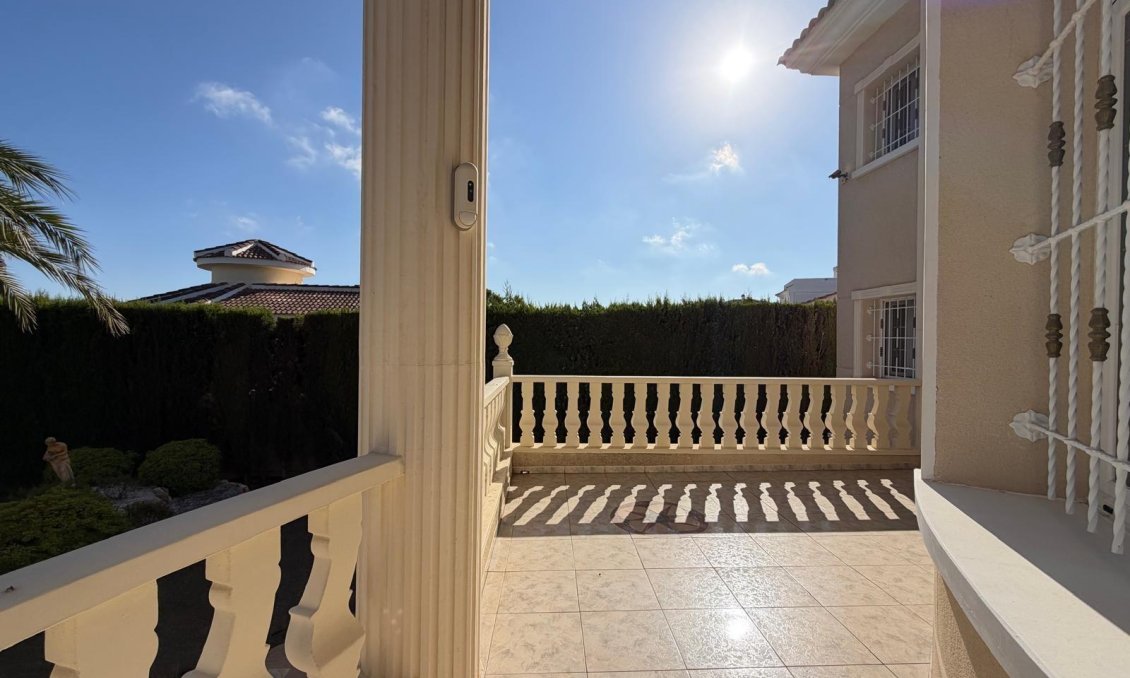 Használt Ingatlanok - Villa -
Rojales - La Fiesta