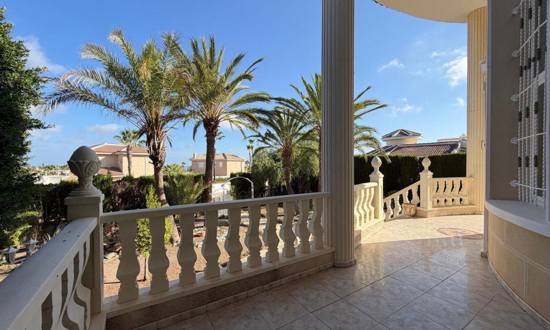 Használt Ingatlanok - Villa -
Rojales - La Fiesta