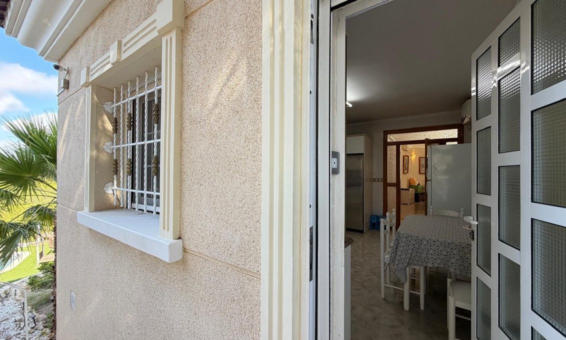 Használt Ingatlanok - Villa -
Rojales - La Fiesta