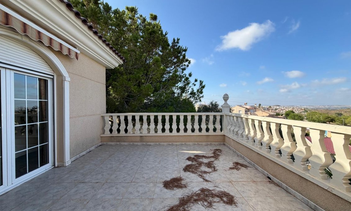 Használt Ingatlanok - Villa -
Rojales - La Fiesta
