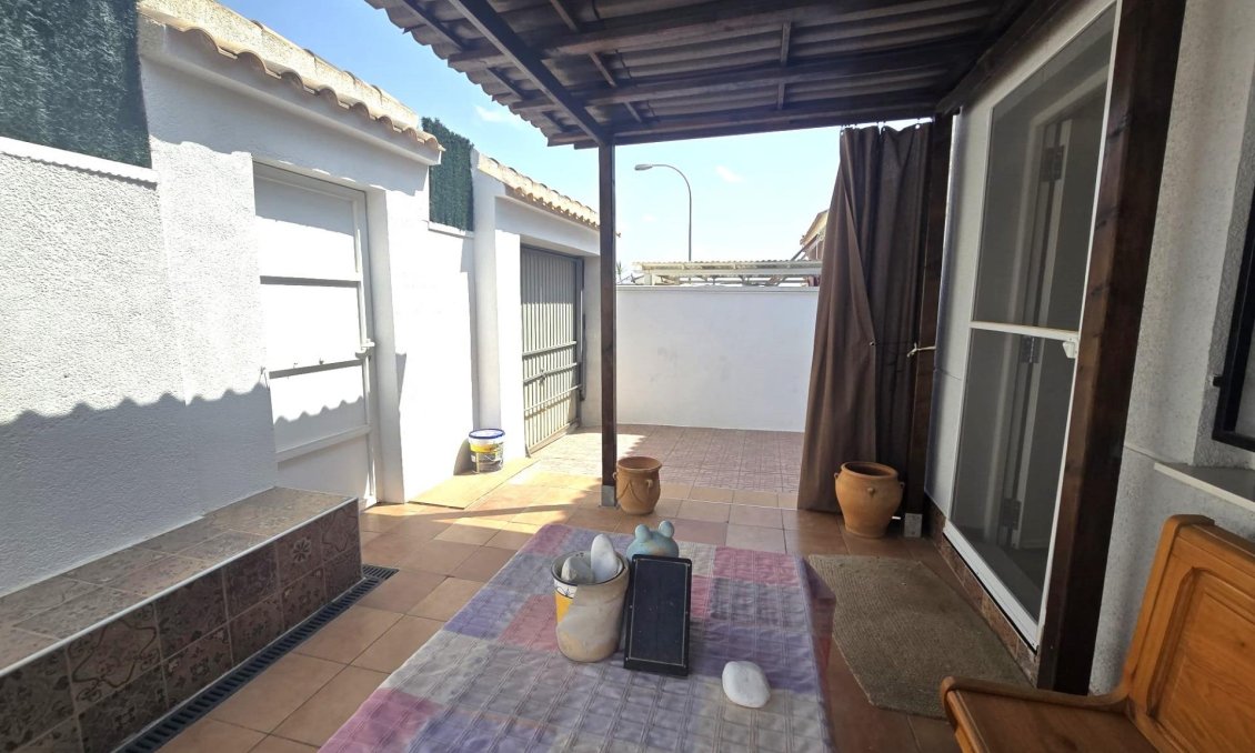 Használt Ingatlanok - Sorház -
Torrevieja - Los Altos