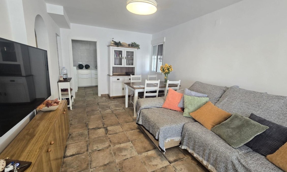 Használt Ingatlanok - Sorház -
Torrevieja - Los Altos