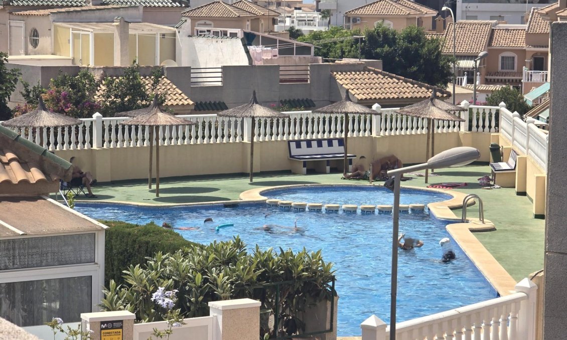 Használt Ingatlanok - Sorház -
Torrevieja - Los Altos