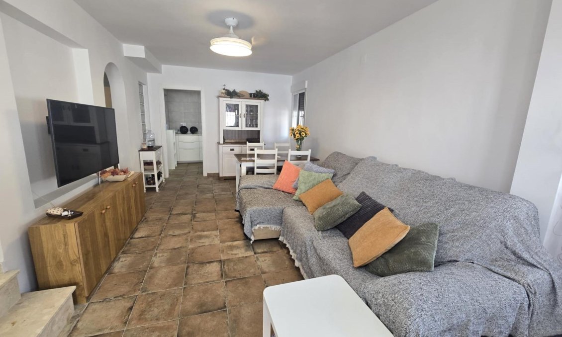 Használt Ingatlanok - Sorház -
Torrevieja - Los Altos