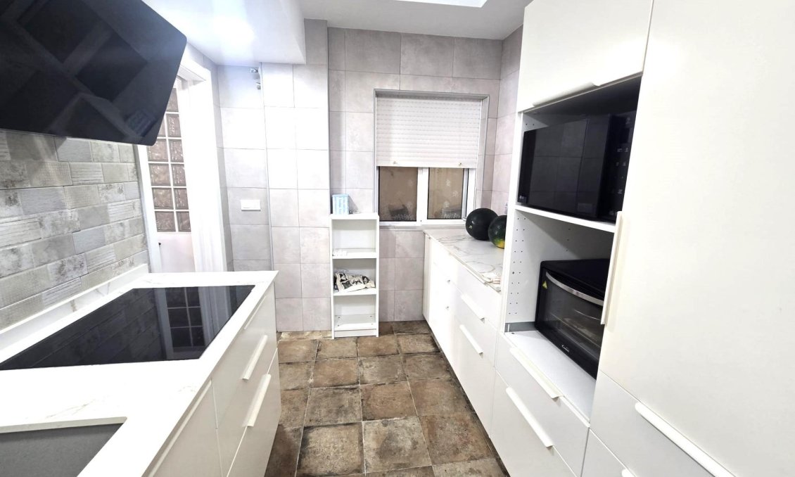 Használt Ingatlanok - Sorház -
Torrevieja - Los Altos