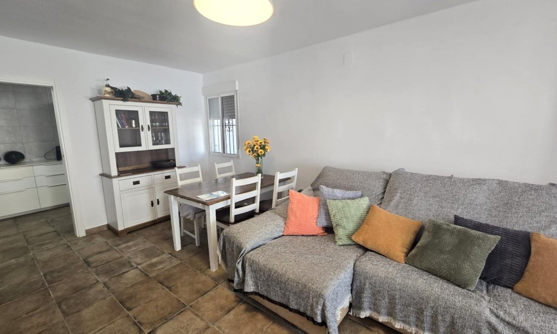 Használt Ingatlanok - Sorház -
Torrevieja - Los Altos