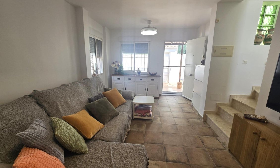Használt Ingatlanok - Sorház -
Torrevieja - Los Altos