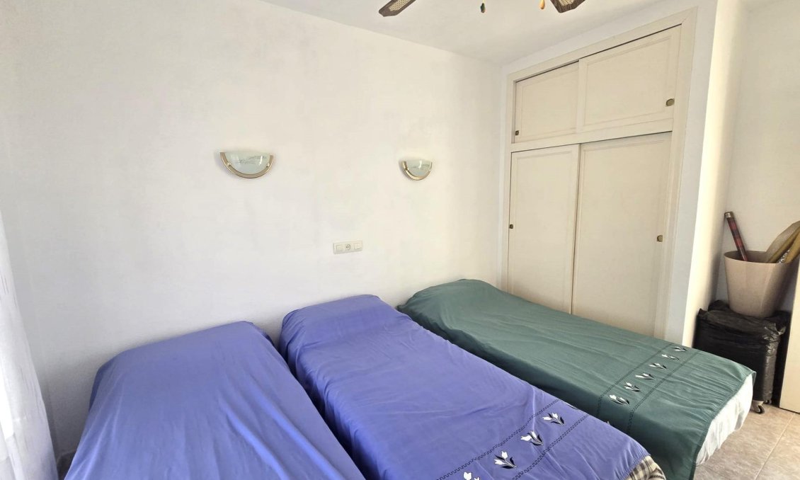 Használt Ingatlanok - Sorház -
Torrevieja - Los Altos